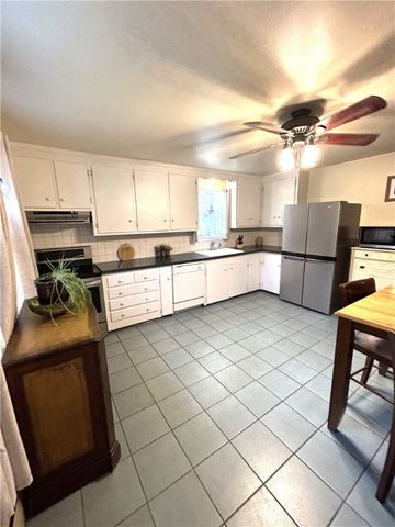 20 Dickinson Avenue, North Providence, RI 02904