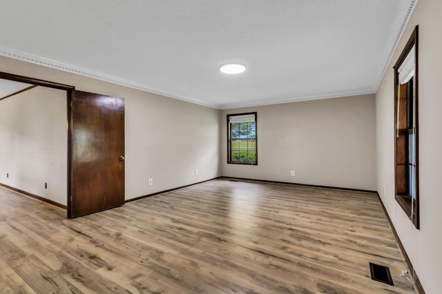 5245 Galen Rd, Lafayette, TN 37083