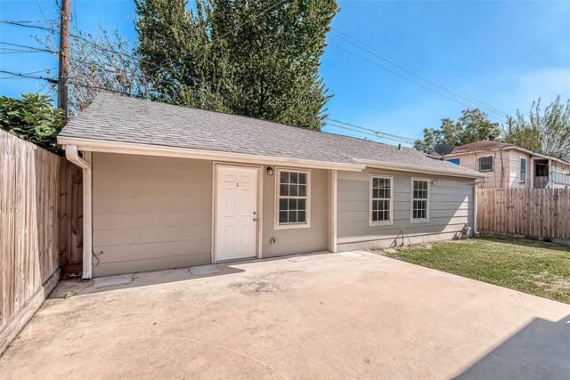 2415 Lidstone Street C, Houston, TX 77023