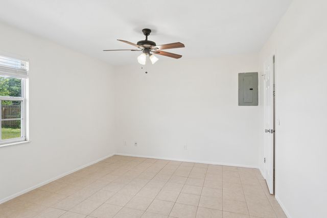 825 SW Canary Terrace, Port St. Lucie, Port St Lucie, FL 34953