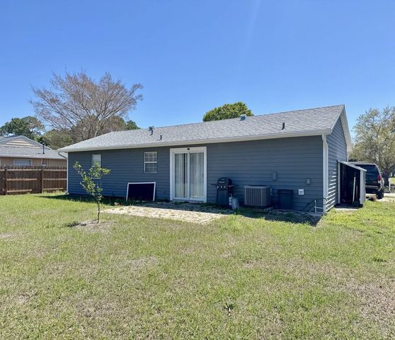 825 SW Canary Terrace, Port St. Lucie, Port St Lucie, FL 34953