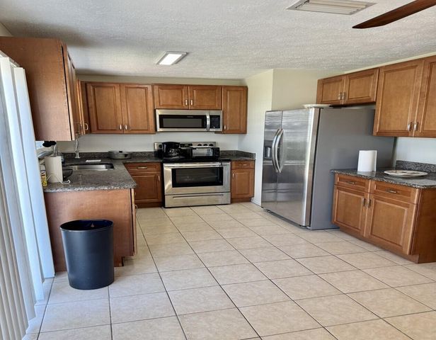 825 SW Canary Terrace, Port St. Lucie, Port St Lucie, FL 34953