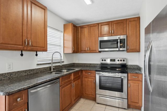 825 SW Canary Terrace, Port St. Lucie, Port St Lucie, FL 34953