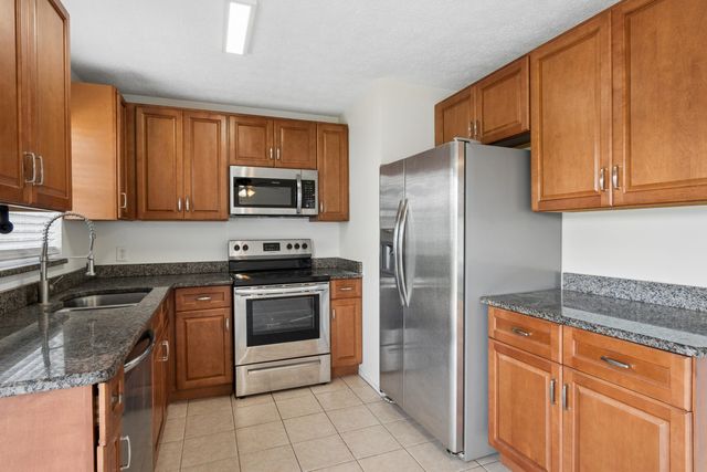 825 SW Canary Terrace, Port St. Lucie, Port St Lucie, FL 34953