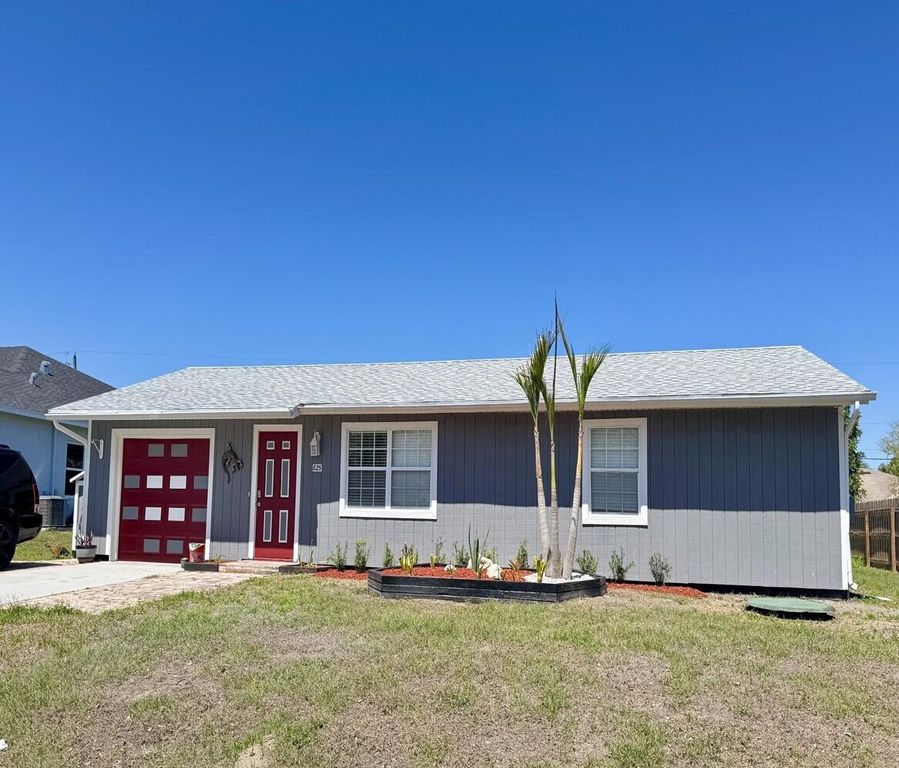 825 SW Canary Terrace, Port St. Lucie, Port St Lucie, FL 34953