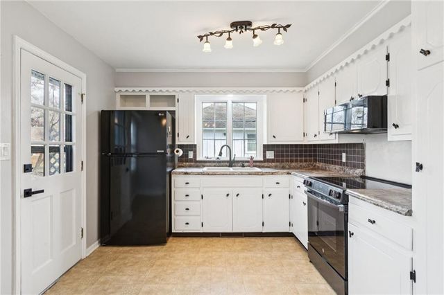 506 S Adams Street, Raymore, MO 64083