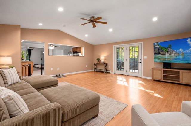 9 Brady Avenue, Derry, NH 03038