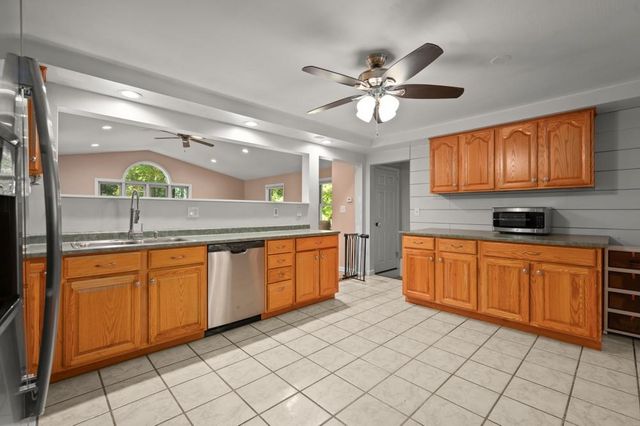 9 Brady Avenue, Derry, NH 03038