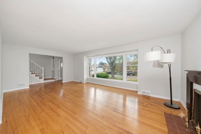 11659 S Maplewood Avenue, Chicago, IL 60655
