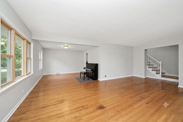 11659 S Maplewood Avenue, Chicago, IL 60655