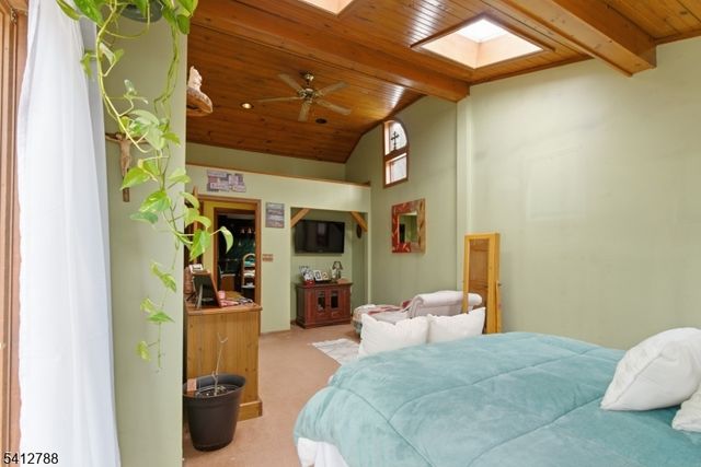 543 Lakeside Ave, Hopatcong Boro, NJ 07821