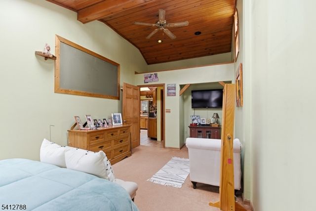 543 Lakeside Ave, Hopatcong Boro, NJ 07821