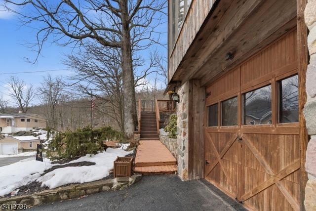 543 Lakeside Ave, Hopatcong Boro, NJ 07821