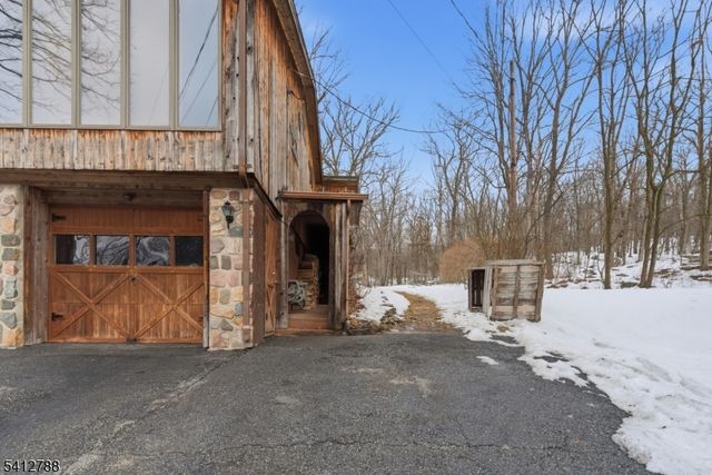 543 Lakeside Ave, Hopatcong Boro, NJ 07821