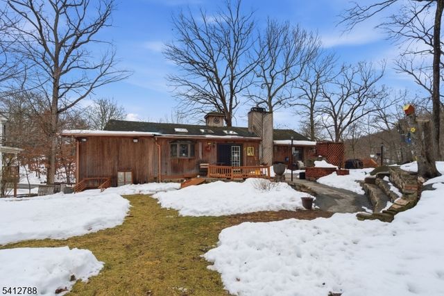 543 Lakeside Ave, Hopatcong Boro, NJ 07821