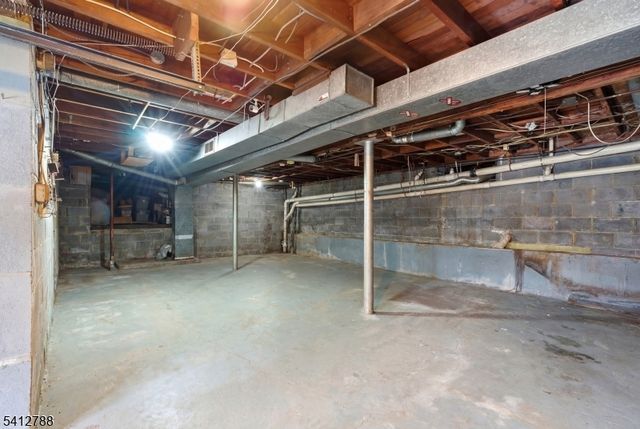 543 Lakeside Ave, Hopatcong Boro, NJ 07821