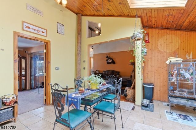 543 Lakeside Ave, Hopatcong Boro, NJ 07821