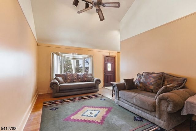 543 Lakeside Ave, Hopatcong Boro, NJ 07821