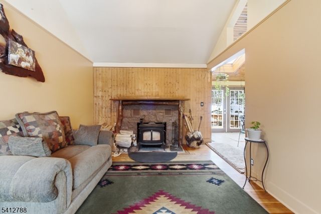 543 Lakeside Ave, Hopatcong Boro, NJ 07821