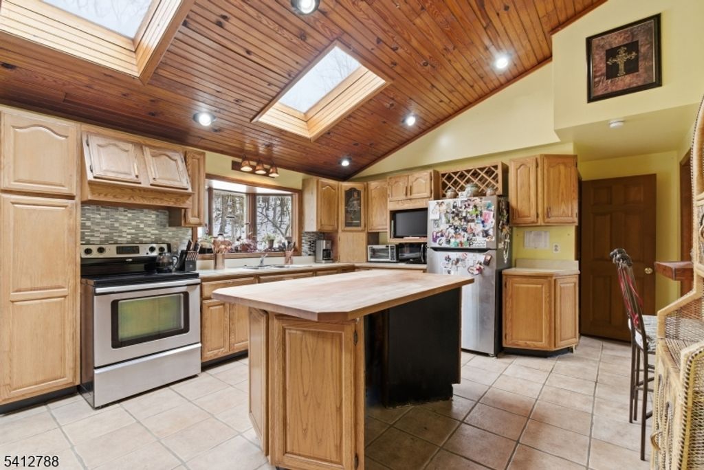 543 Lakeside Ave, Hopatcong Boro, NJ 07821 — photo 4