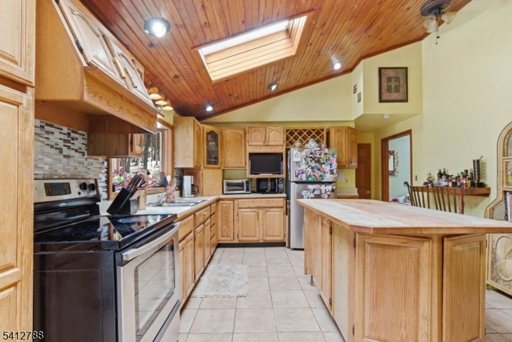 543 Lakeside Ave, Hopatcong Boro, NJ 07821 — photo 5