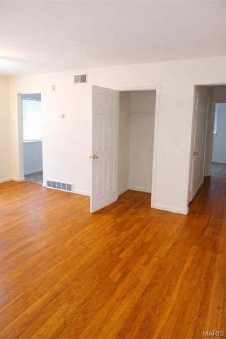 5706 Thekla Avenue, St Louis, MO 63120