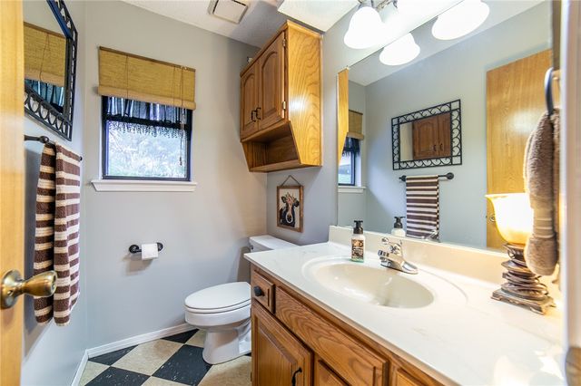 1501 Twin Lakes Drive, Rogers, AR 72756