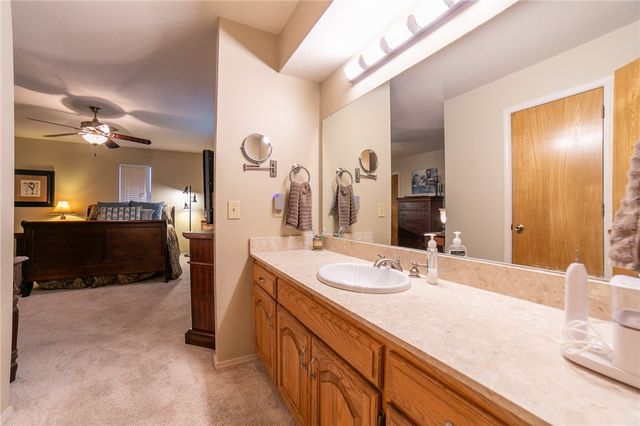 1501 Twin Lakes Drive, Rogers, AR 72756