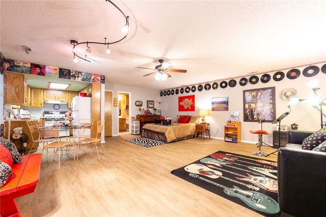 1501 Twin Lakes Drive, Rogers, AR 72756