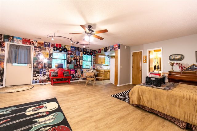 1501 Twin Lakes Drive, Rogers, AR 72756