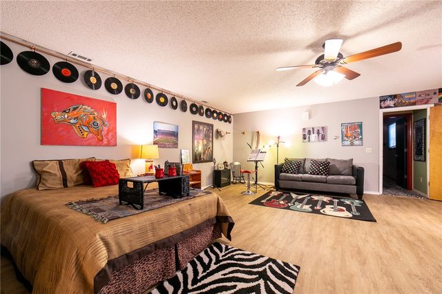 1501 Twin Lakes Drive, Rogers, AR 72756