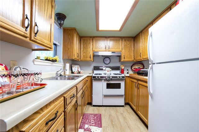 1501 Twin Lakes Drive, Rogers, AR 72756