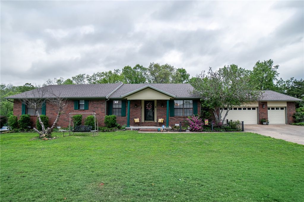 1501 Twin Lakes Drive, Rogers, AR 72756