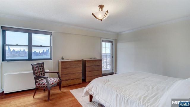 250 Gorge Road 28D, Cliffside Park, NJ 07010