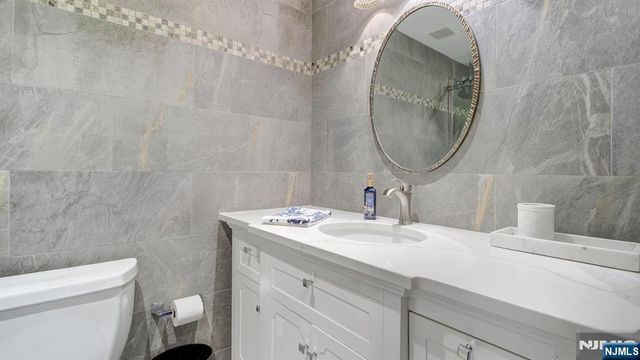 250 Gorge Road 28D, Cliffside Park, NJ 07010