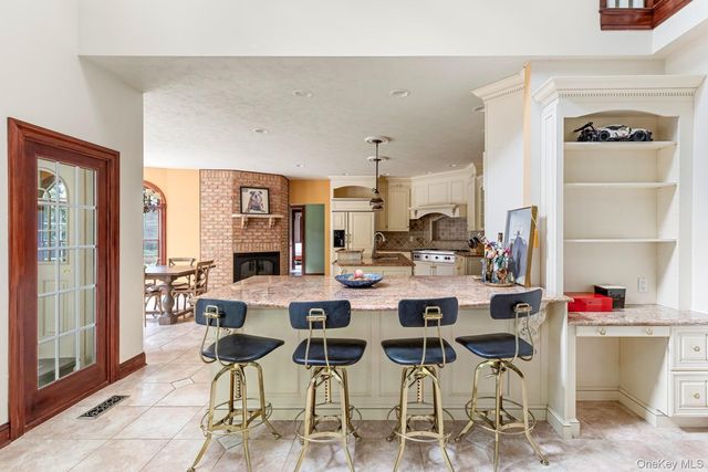 12 Mondavi Lane, East Setauket, NY 11733