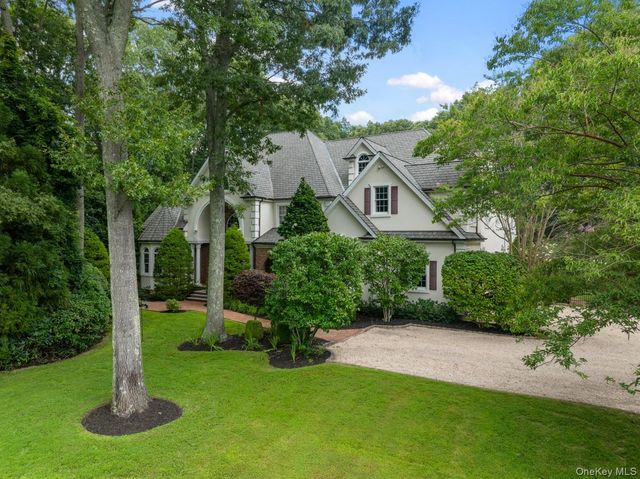 12 Mondavi Lane, East Setauket, NY 11733