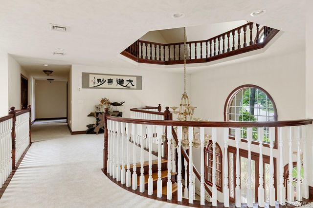 12 Mondavi Lane, East Setauket, NY 11733