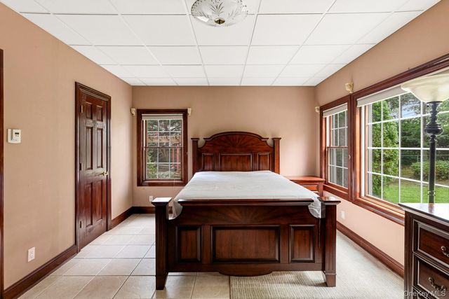 12 Mondavi Lane, East Setauket, NY 11733