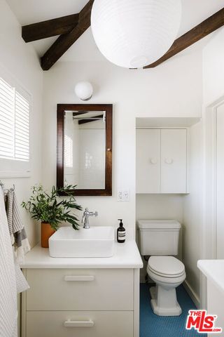 1600 Queens Road, Los Angeles, CA 90069