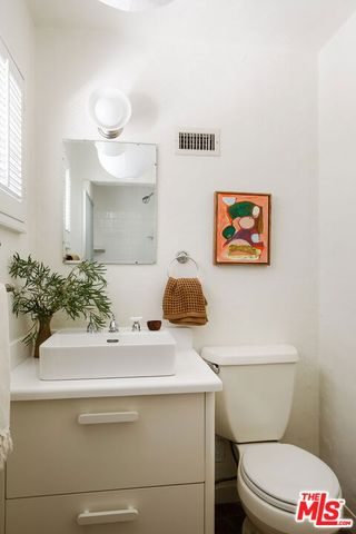 1600 Queens Road, Los Angeles, CA 90069