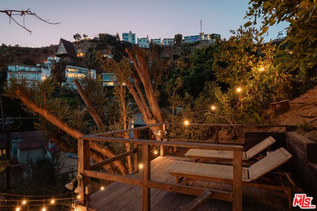 1600 Queens Road, Los Angeles, CA 90069