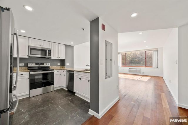 100 Old Palisade Road 914, Fort Lee, NJ 07024