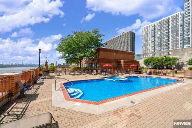 100 Old Palisade Road 914, Fort Lee, NJ 07024