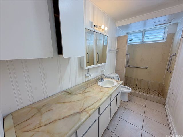 2223 Kalihi Street, Honolulu, HI 96819