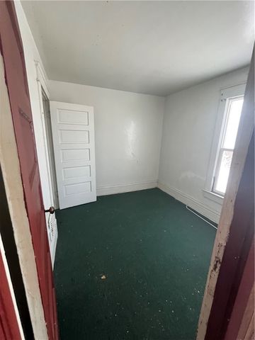824 Franklin Avenue, New Castle, PA 16101