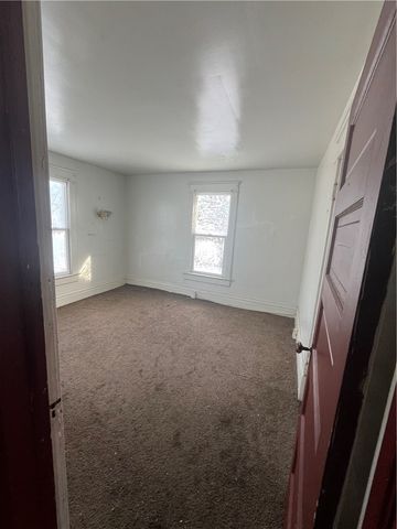 824 Franklin Avenue, New Castle, PA 16101