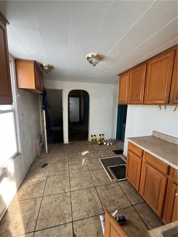824 Franklin Avenue, New Castle, PA 16101