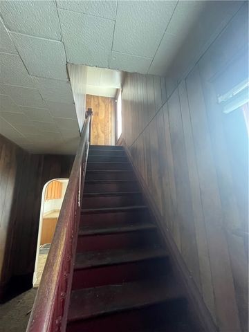 824 Franklin Avenue, New Castle, PA 16101