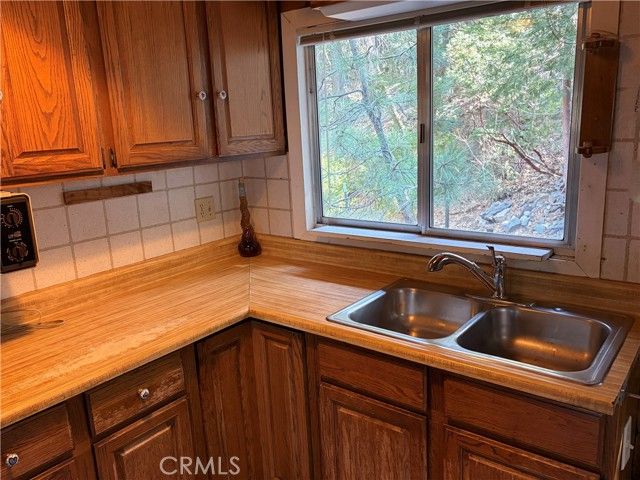 6307 Cedar Court, Angelus Oaks, CA 92305